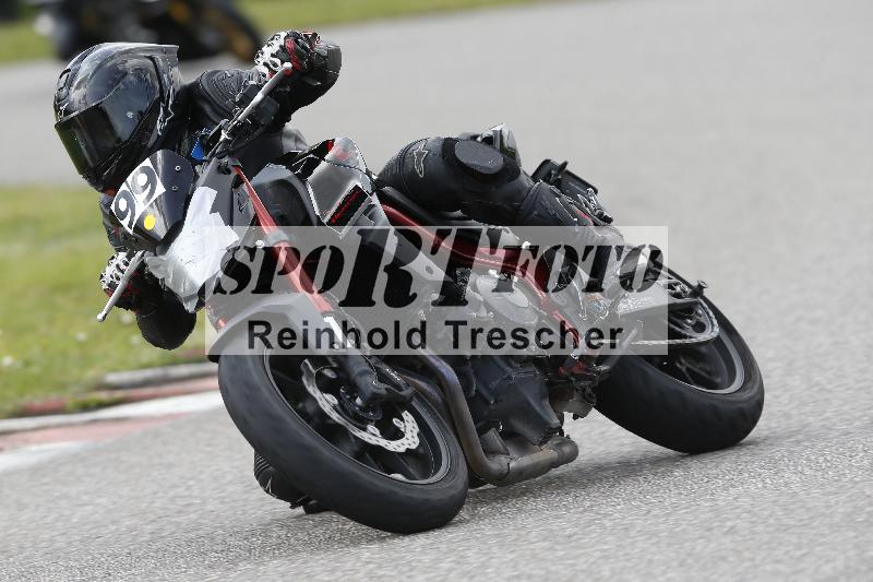 /Archiv-2025/09 22.04.2025 Cornu Master School ADR/rot-rouge/99